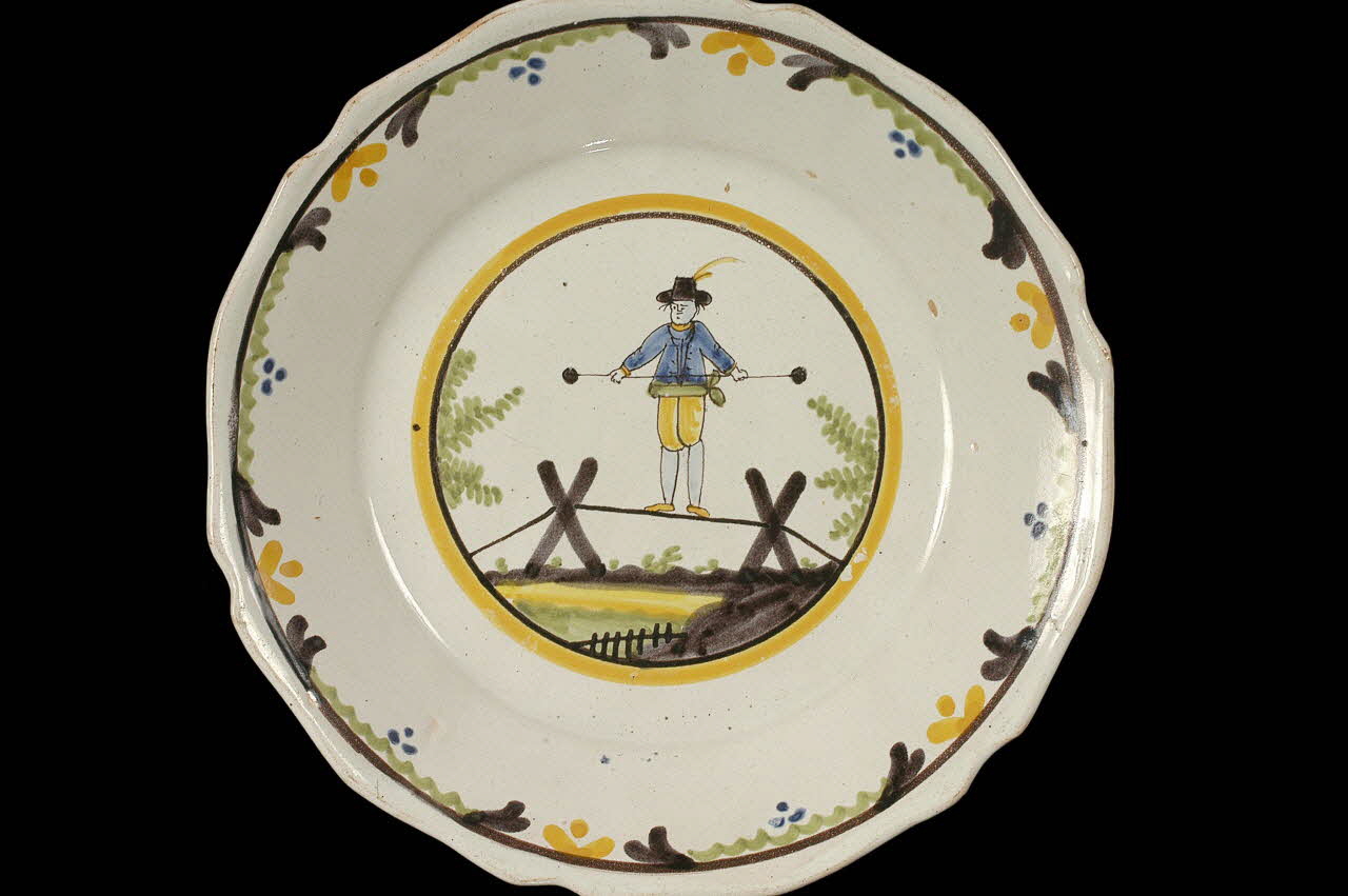 assiette calotte Bourgogne, France 1800 1960.2.7 Photo