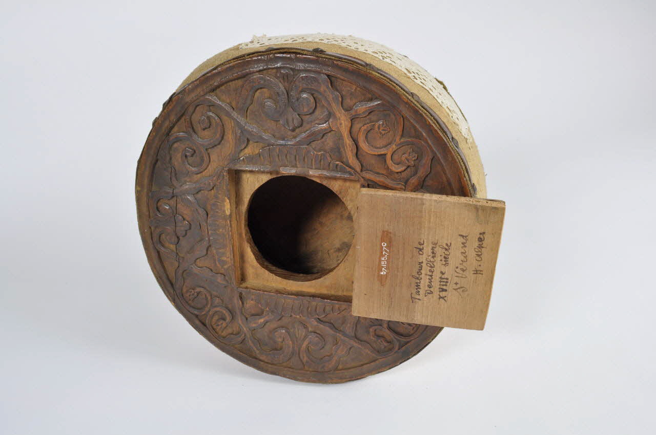 TAMBOUR DE DENTELLIERE 1957.155.770 Photo Mucem