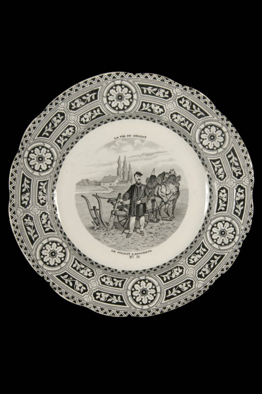 assiette plate 1960.45.4 Photo
