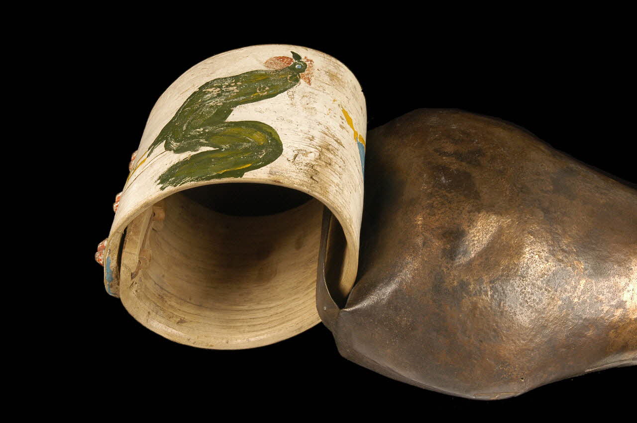 cloche 1961.111.9.1-3 Photo