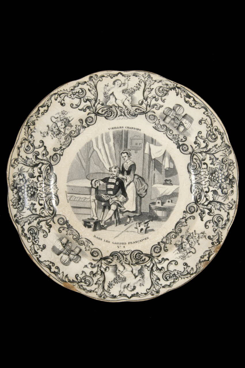 assiette plate 1962.10.8 Photo