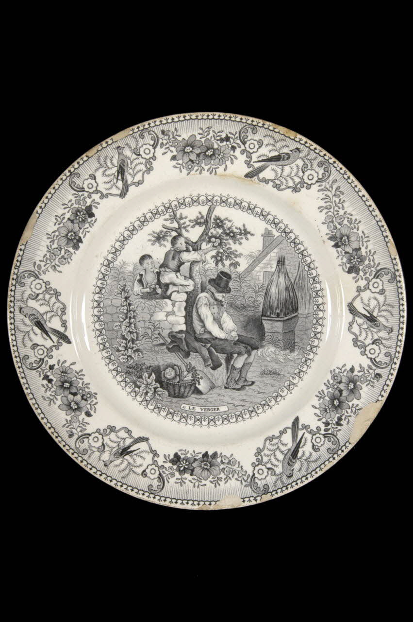 assiette plate 1962.10.9 Photo