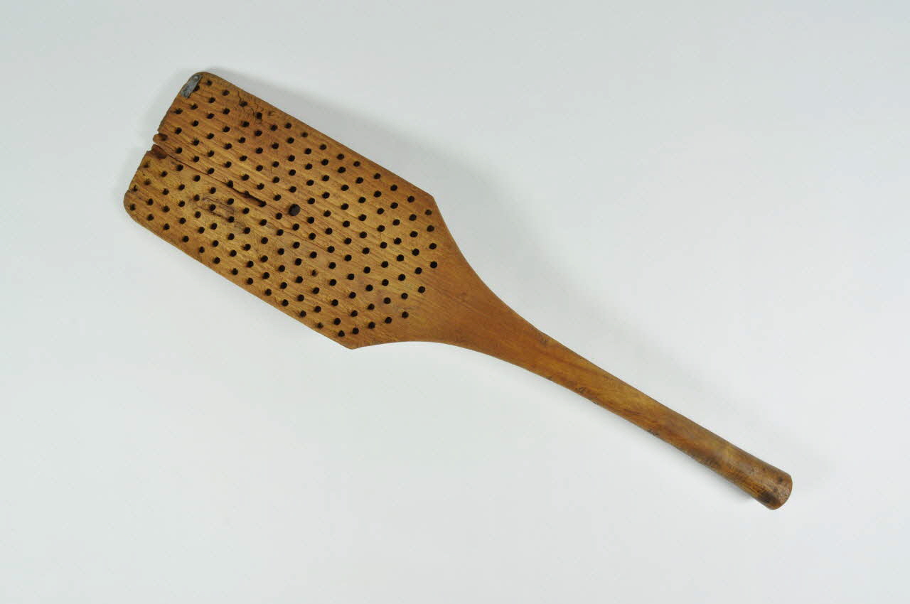 PALETTE A CHAUME 1960.140.228 Photo Mucem