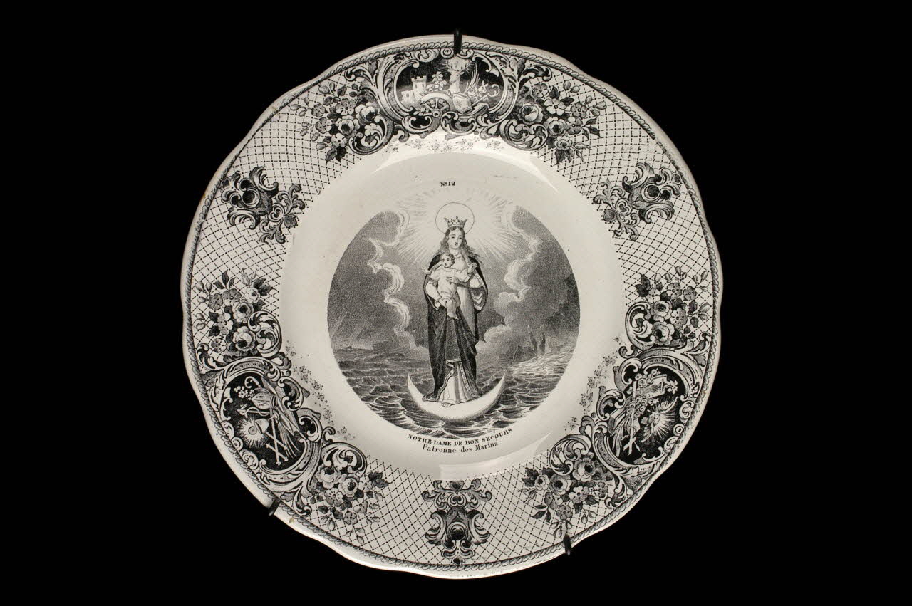 assiette plate 1963.138.12 Photo