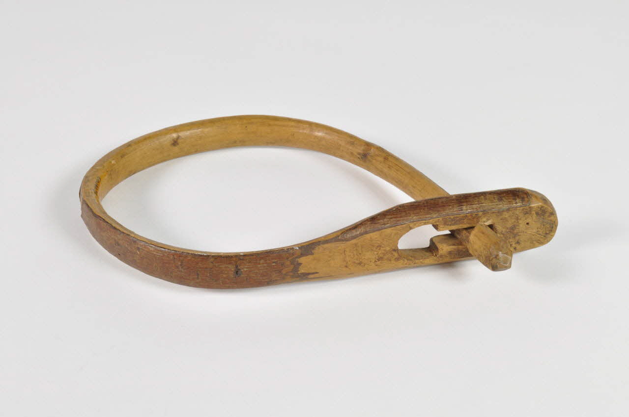 ANNEAU DE COLLIER kura 1960.140.30 Photo Mucem