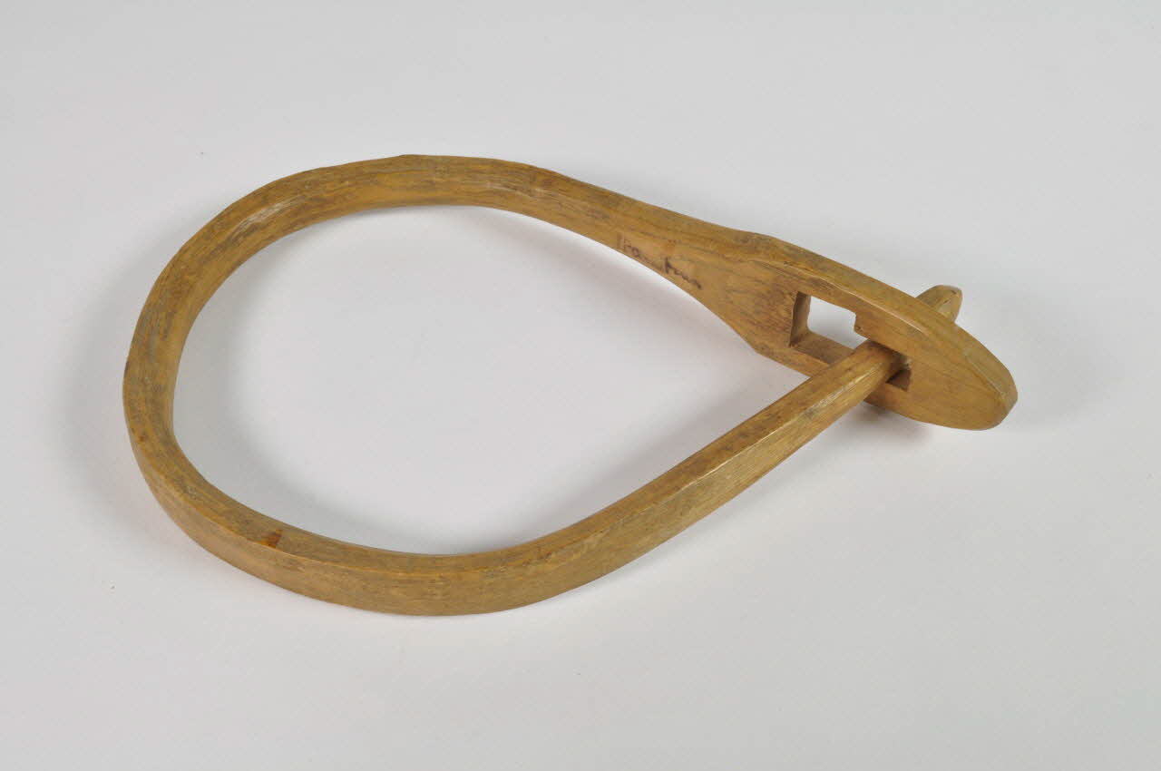 ANNEAU DE COLLIER kura 1960.140.31 Photo Mucem