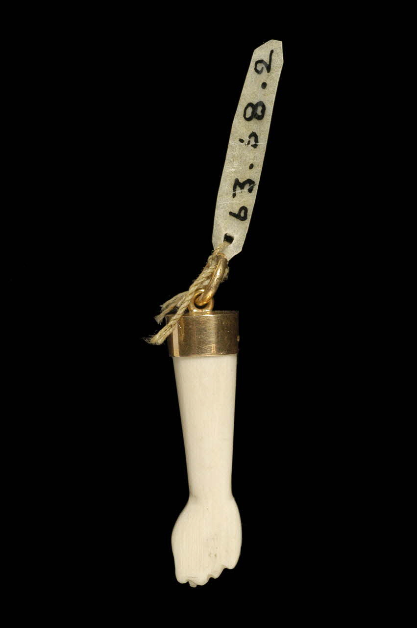 amulette "figa" DMH1963.68.2 Photo