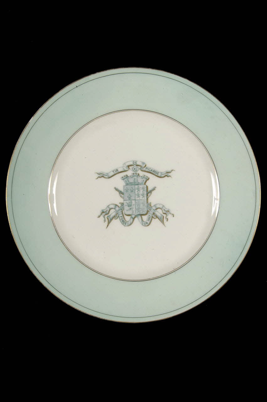 assiette plate 1875-1925 1964.16.1 Photo