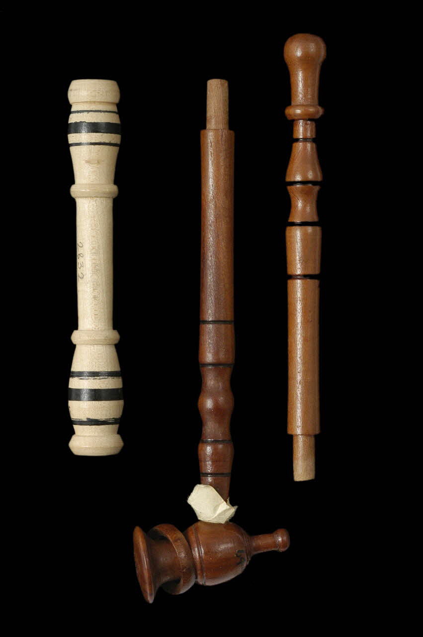 fume-cigarette DMH1964.78.1188.1-4 Photo