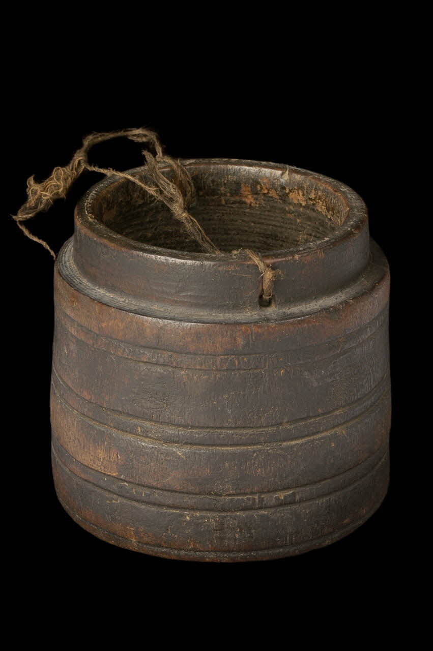 boîte "kutija za tamjan" appellation de la fiche d'inventaire du Musée de l'Homme; DMH1964.78.1227 Photo