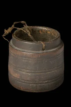 boîte "kutija za tamjan" appellation de la fiche d'inventaire du Musée de l'Homme; DMH1964.78.1227 Photo