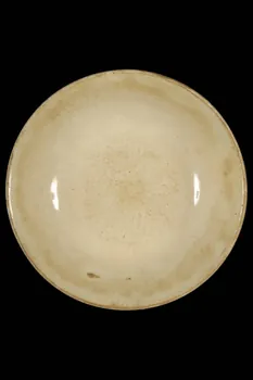 FaïEnces assiette calotte Auvergne, France 1850-1950 1965.65.190 Photo