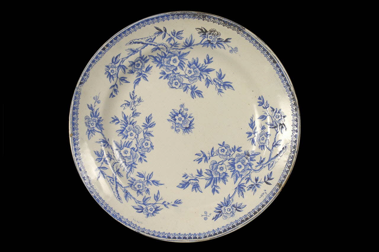 assiette plate Rhône-Alpes, France 1900-1912 1965.65.30 Photo