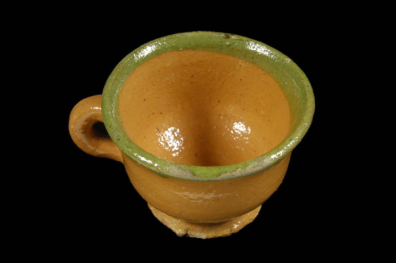 tasse Alsace, France 1920 1965.84.4 Photo