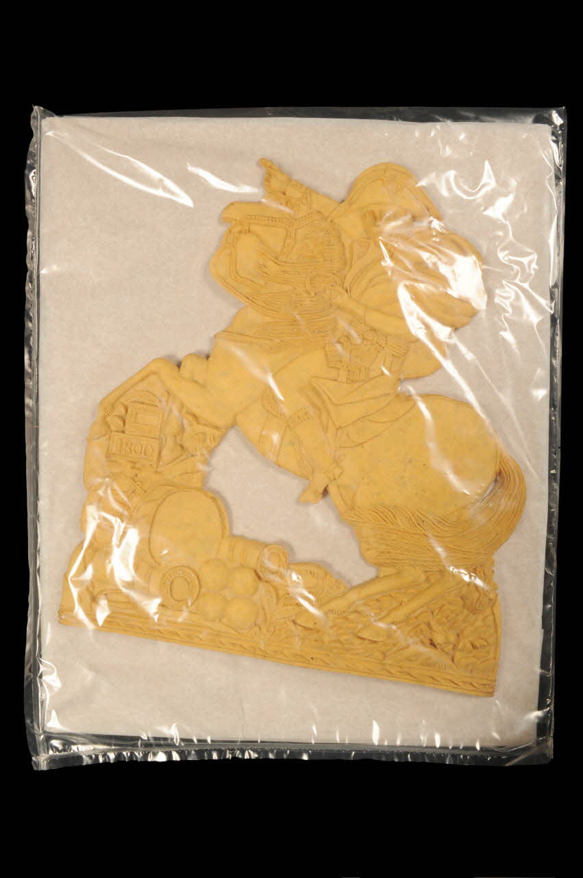 MOULAGE DE PAIN Napoléon franchissant le Grand Saint Bernard DMH1968.27.3 Photo
