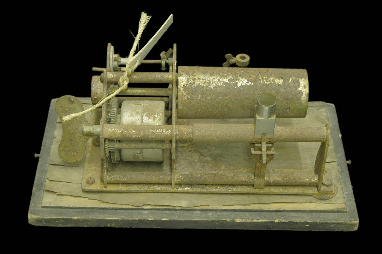 phonographe 1969.33.42 Photo