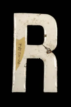 LETTRES D'ENSEIGNE 1970.103.37.7 Photo