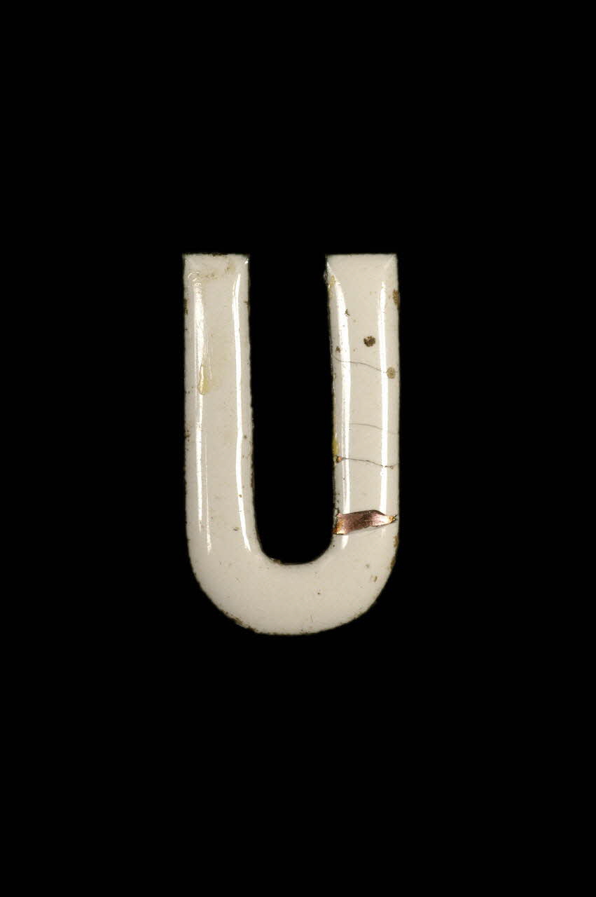 LETTRES D'ENSEIGNE 1970.103.44.2 Photo