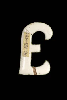LETTRES D'ENSEIGNE 1970.103.59.2 Photo