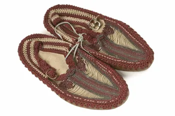 PAIRE DE SANDALES DMH1970.46.70.1-2 Photo