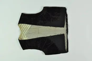 corselet 1890 1960.35.24  Photo Mucem