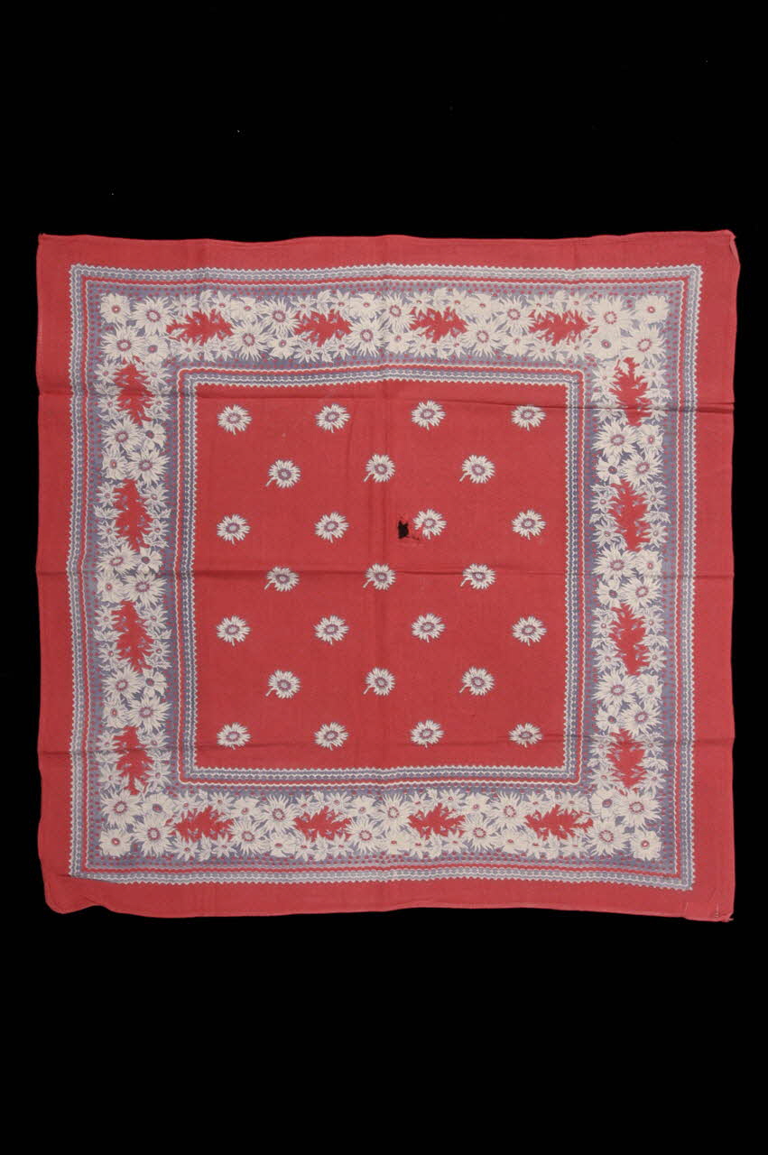 mouchoir DMH1970.64.21.8.2 Photo