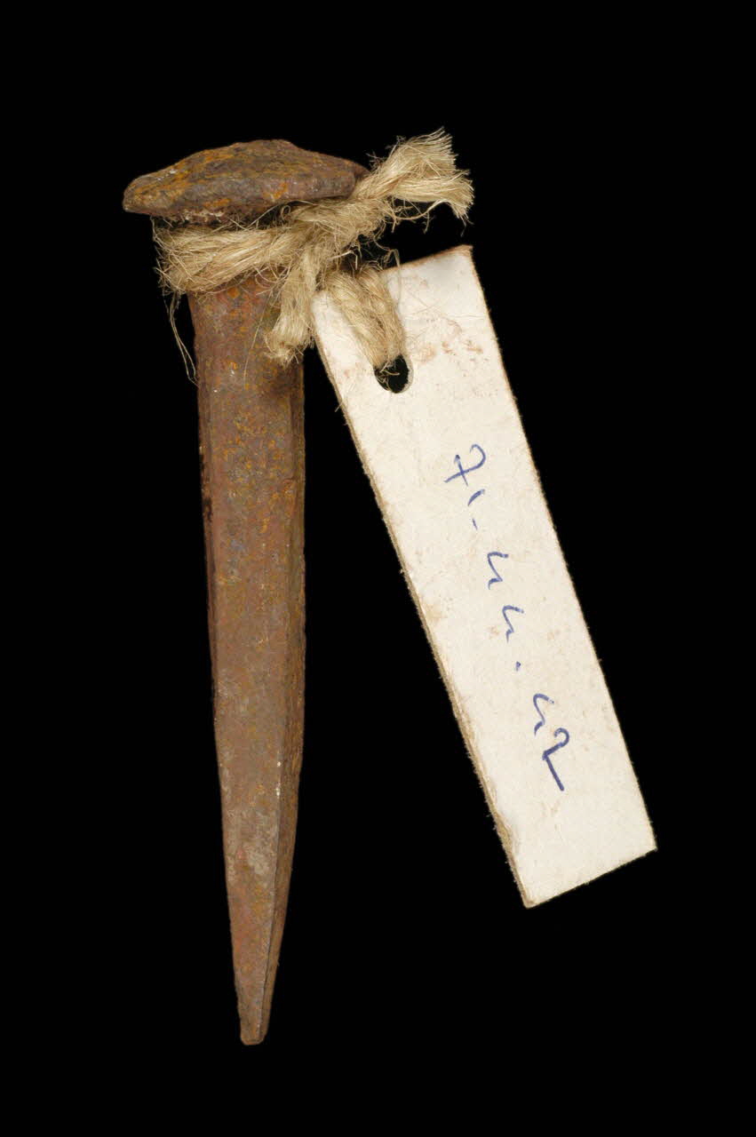 clou 1971.44.42 Photo