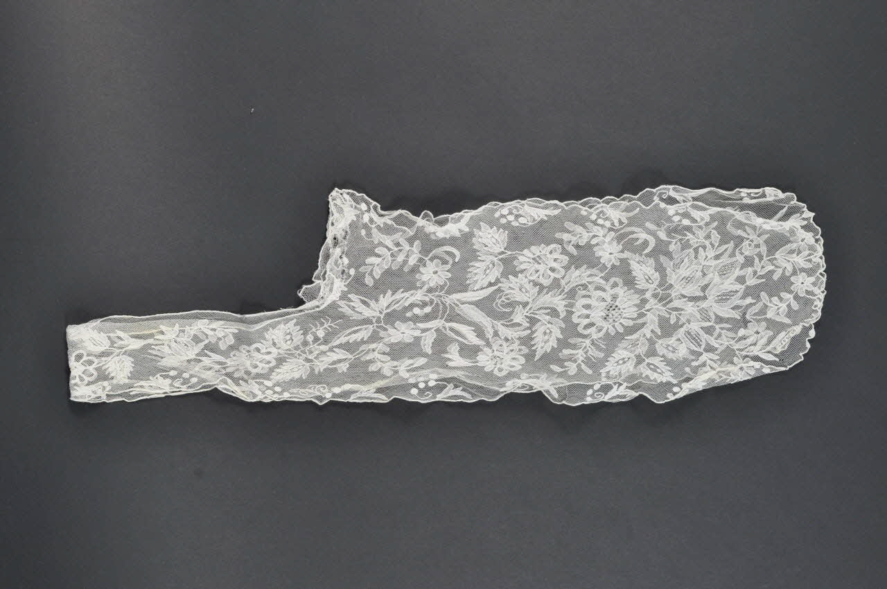 ELEMENT DE COIFFE 1960.35.49 Photo Mucem