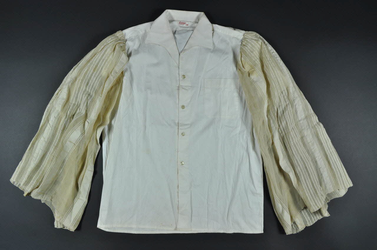 chemise 1960.37.2.2 Photo Mucem