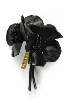 fleur artificielle 1972.149.144.17  Photo