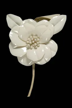 fleur artificielle 1972.149.144.20  Photo