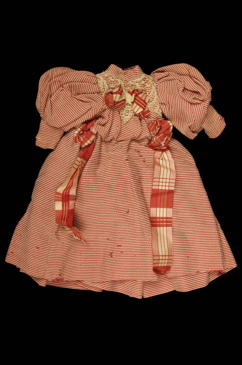 costume de poupée 1972.23.2 Photo
