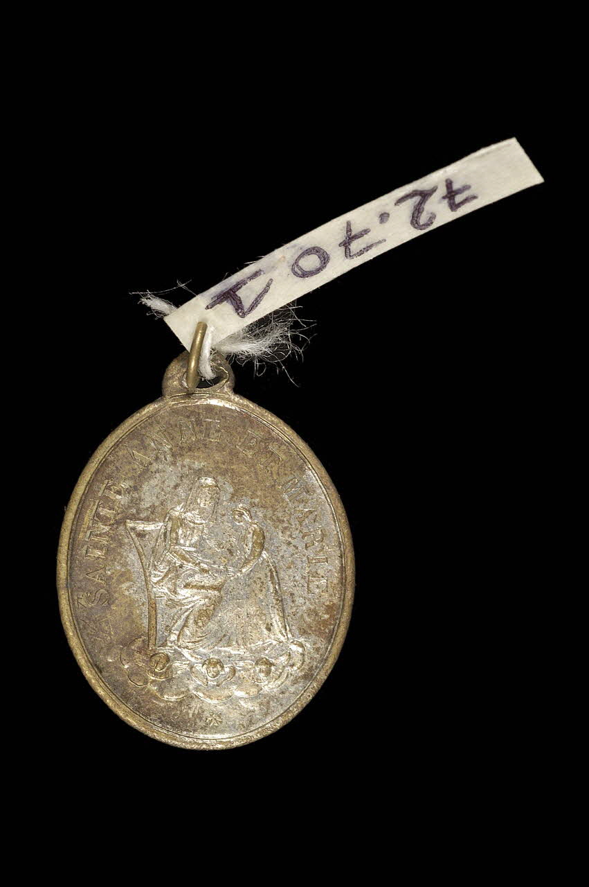 médaille de dévotion 1972 1972.70.1 Photo