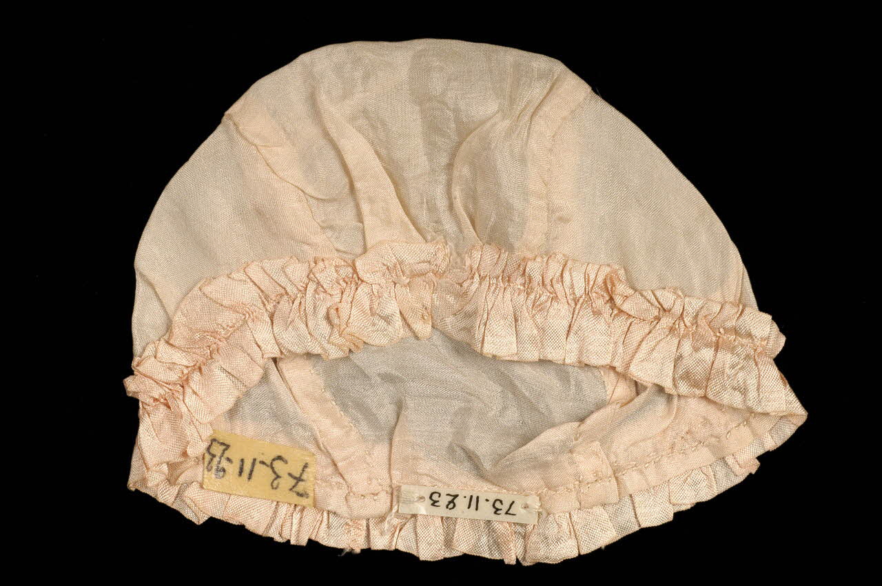 bonnet 1973.11.23 Photo