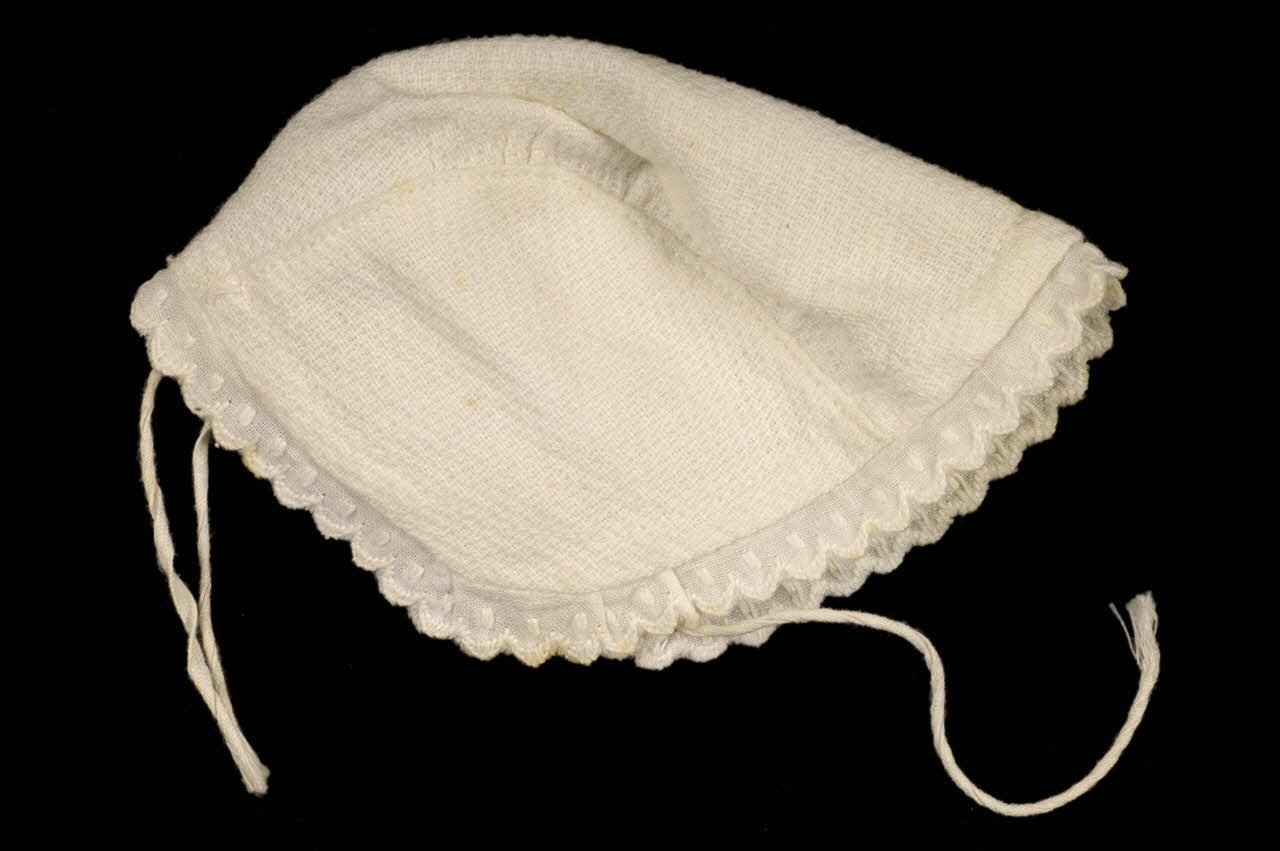 bonnet 1973.11.24 Photo