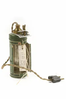 Maurice Graziani lampe Île-de-France, France 1935-1945 1973.62.202.1-2  Photo