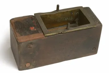 objet non identifié DMH1973.12.2.1  Photo