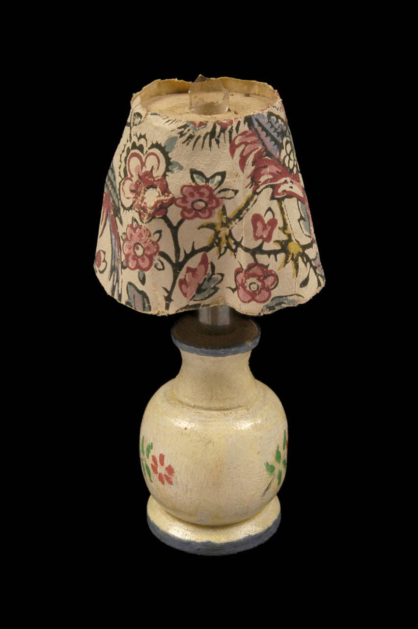 Pacaut objet domestique pour marionnette Aquitaine, France 1938-1941 1974.2.56 Photo