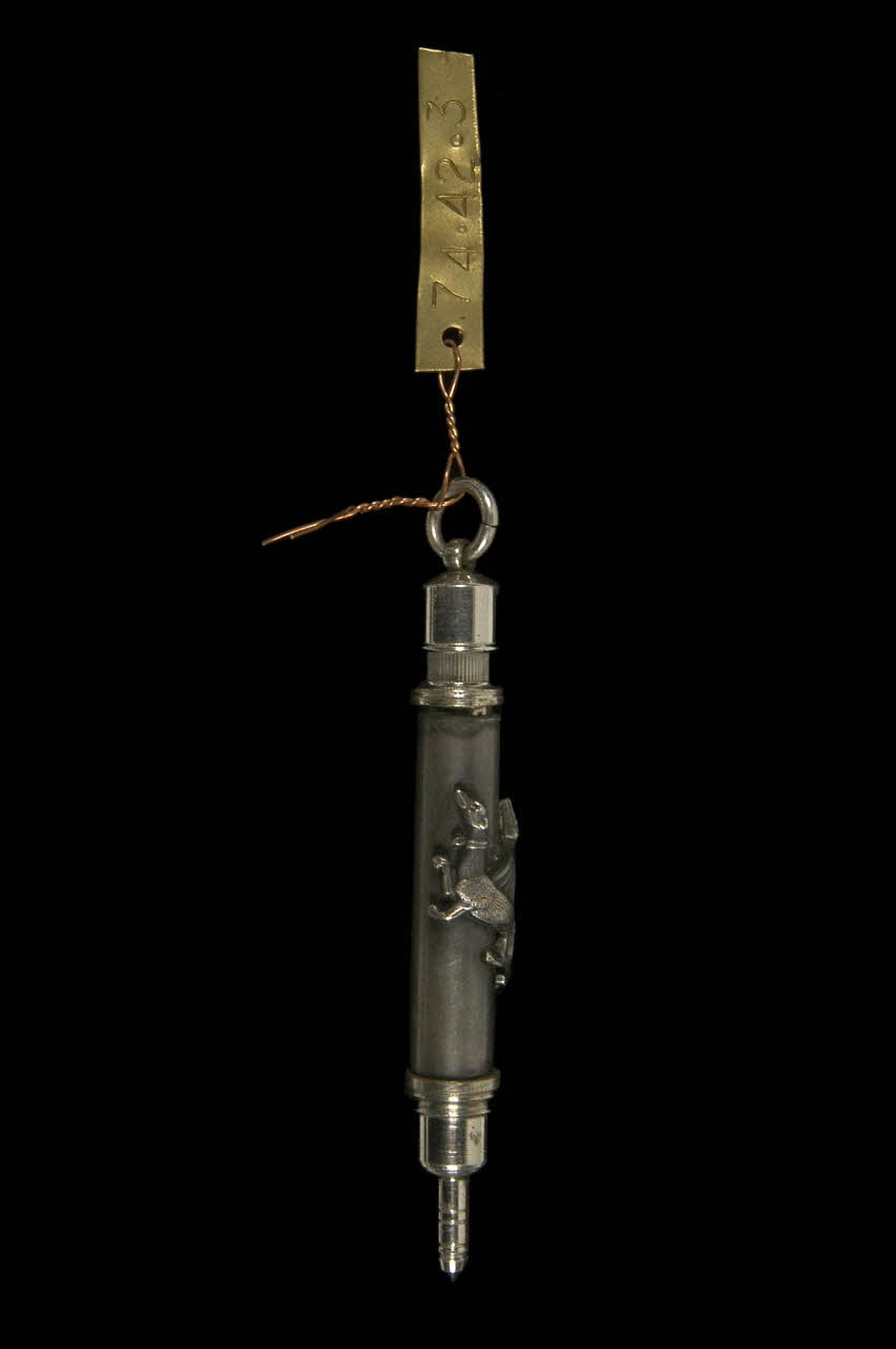 porte-mine 1974.42.3  Photo