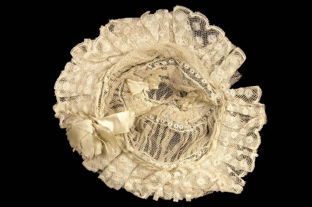 bonnet 1850-1860 1974.87.14 Photo