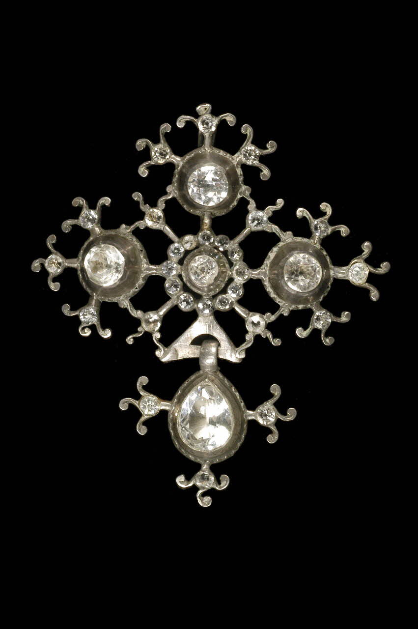 croix-pendentif dite de Saint-Lô 1820 1975.21.1.8 Photo