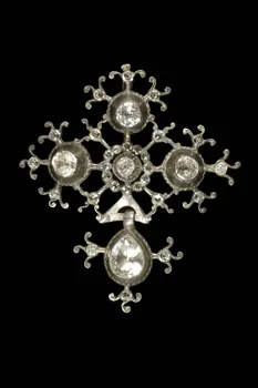 croix-pendentif dite de Saint-Lô 1820 1975.21.1.8  Photo