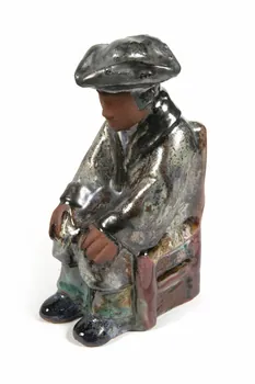 PERSONNAGE Homme au tricorne assis DMH1975.30.4  Photo