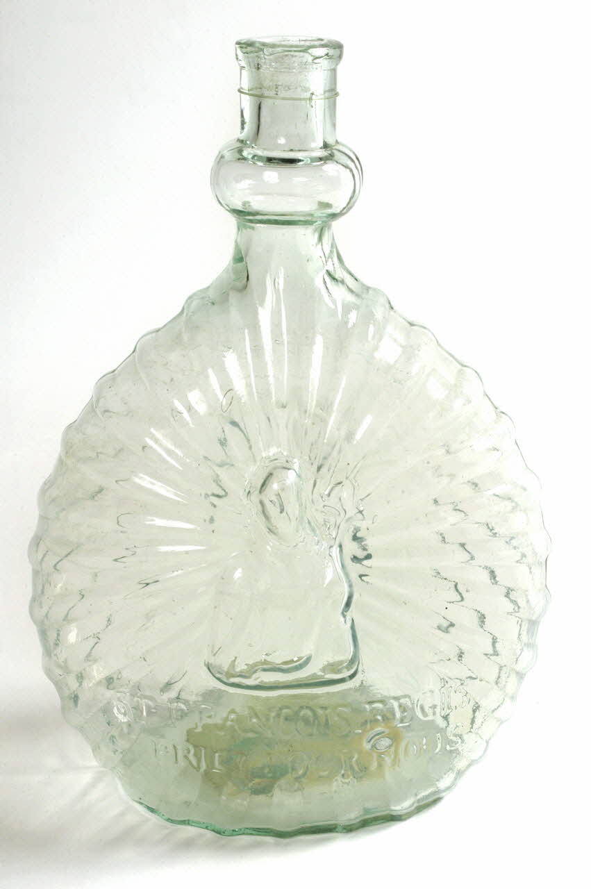 bouteille (objet domestique) 1976.47.1 Photo