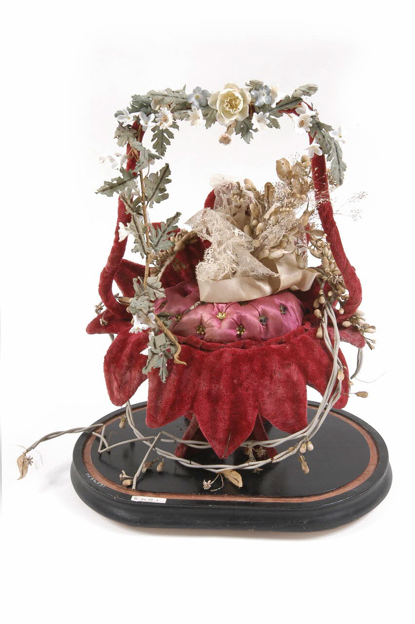 couronne de mariage 1976.84.69.1 Photo