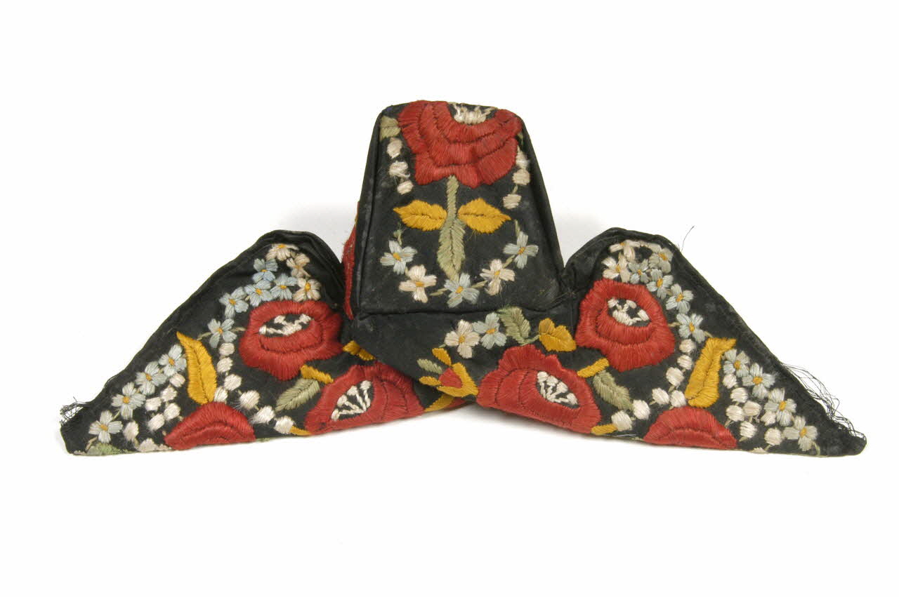 coiffe de femme DMH1976.116.2 Photo