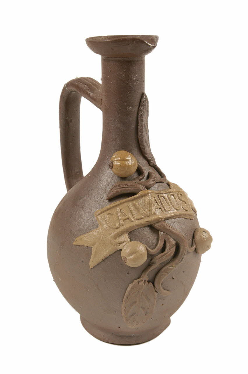 bouteille (objet domestique) 1977.18.1.1 Photo