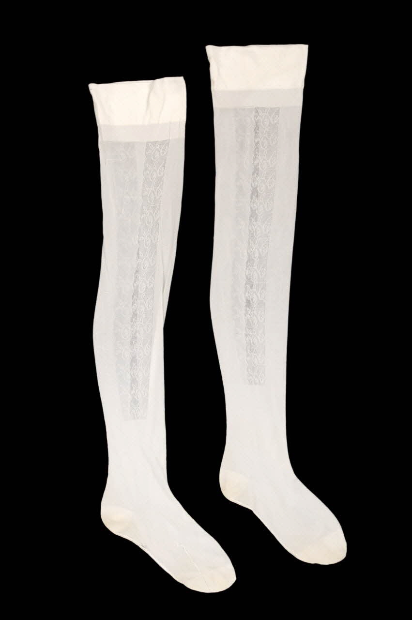 bas DMH1977.115.7.8 Photo