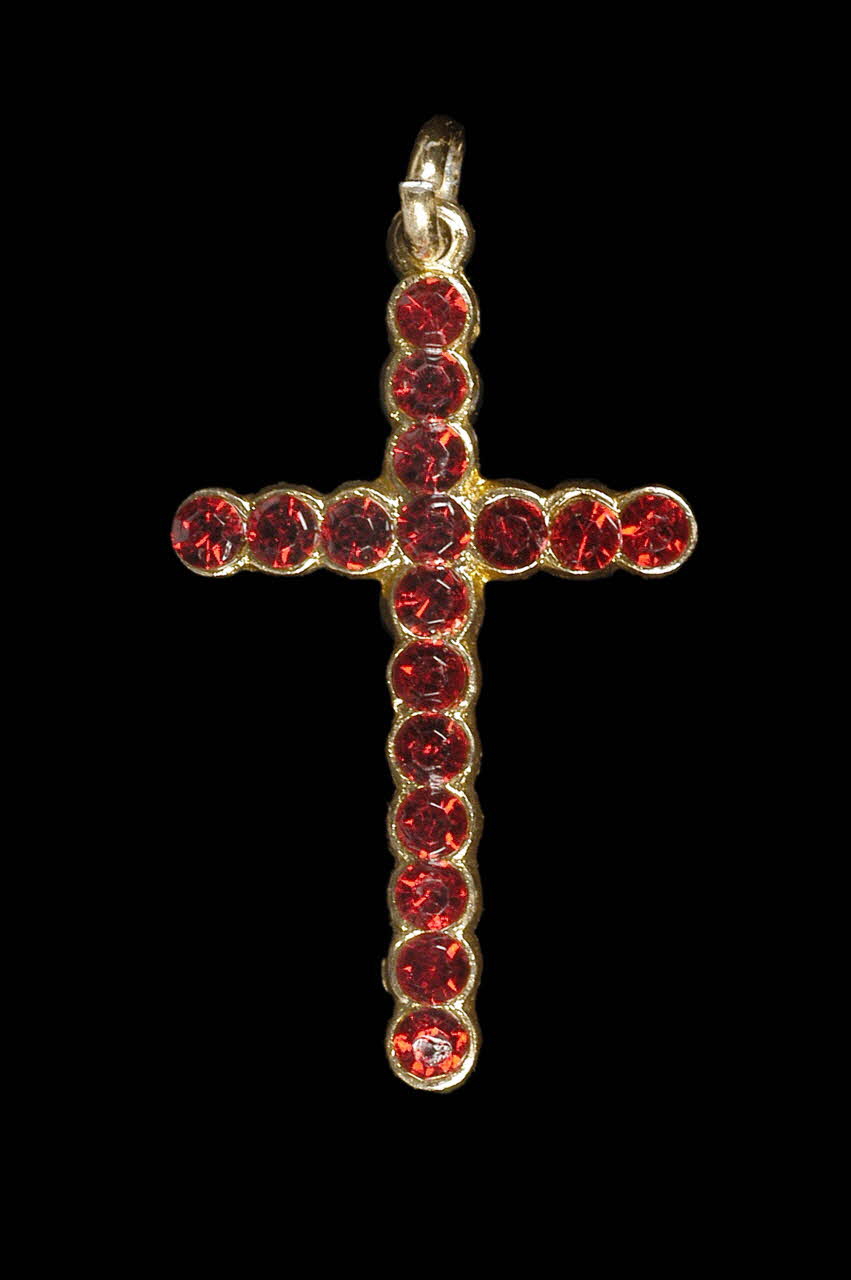 croix DMH1977.115.7.9 Photo MNHN / photo Mucem /Virginie Louis