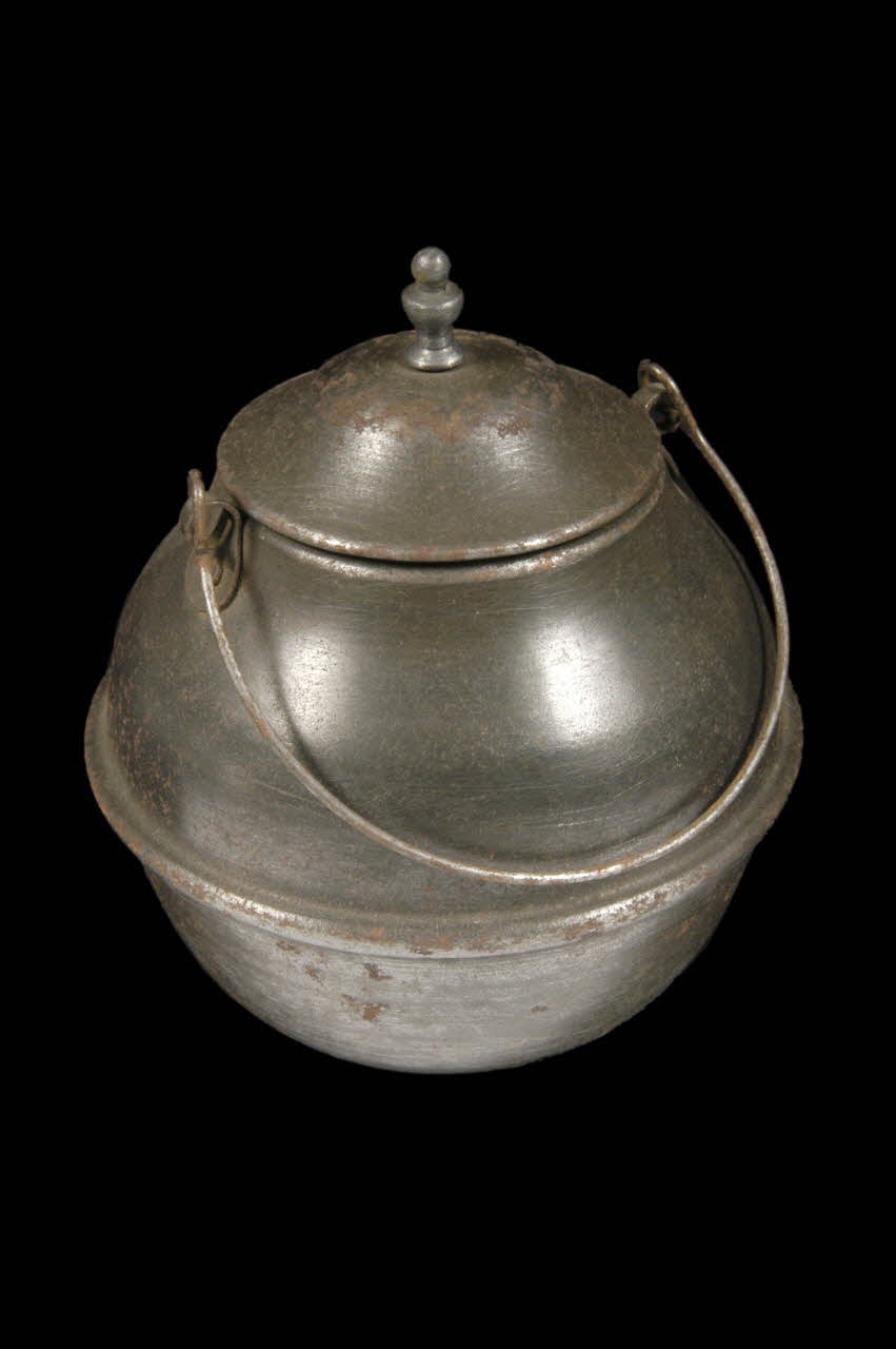 marmite 1915 1978.74.58.1-2 Photo